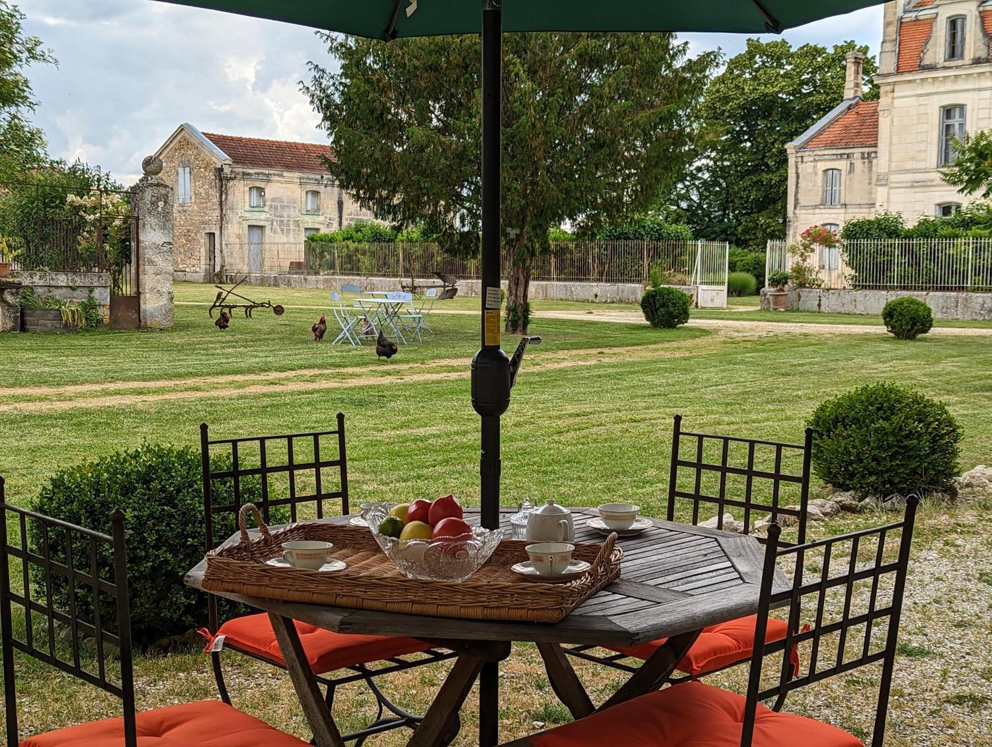 Bed and Breakfast Domaine Du Faure Chadurie Pokój zdjęcie
